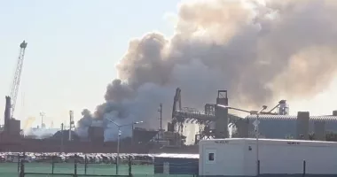 Incendiu cu degajări masive de fum în Portul Agigea! A fost emis mesaj RO-Alert