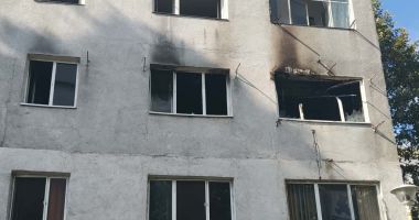Stire din Eveniment : Intervenția autorităților la incendiul din Tomis Nord. Ce spun locatarii blocului afectat