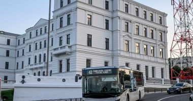 Stire din Social : Autobuzele liniei 42 au traseul scurtat din cauza lucrărilor de asfaltare