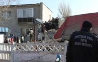 Stire din Eveniment : Accident rutier grav - un tir s-a înfipt într-un bloc