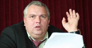Stire din Eveniment : Nicușor Constantinescu, căutat acasă de Poliție pentru a fi arestat