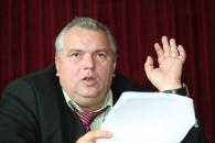 Stire din Eveniment : De la Nicușor, pentru finul lui Hondoreanu, fără număr, fără număr!