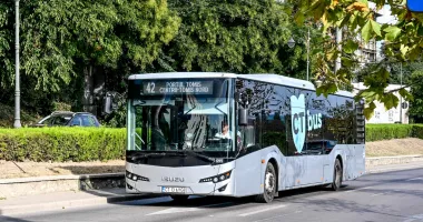 Stire din Social : CT BUS testează din nou îmbarcarea pe la ușa din față. Ce au arătat primele rezultate