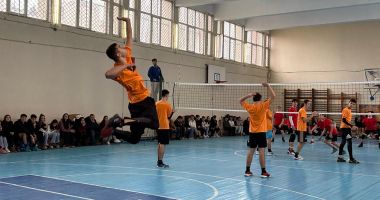 Stire din Cultură-Educație : Sportivii Colegiului ”Eminescu”, calificați la zonala Olimpiadei Naționale a Sportului Școlar