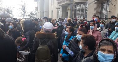 GALERIE FOTO / Mii de persoane, prezente la slujba de Bobotează, la Constanţa - 6