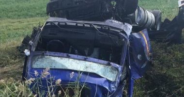 FOTO / Accident rutier în județul Constanța! TIR RĂSTURNAT! Victima, aruncată din cabină! - 2