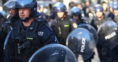 Stire din Actualitate : Arestați pentru plănuirea unei "decapitări în public"