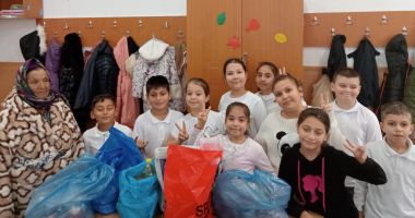 Stire din Cultură-Educație : Elevii Școlii nr. 1 Mangalia, învățați să empatizeze cu persoane din medii diferite