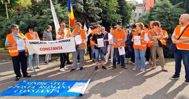 Stire din Social : Grevă la Poşta Română. Angajaţii din Constanţa au ieșit în stradă