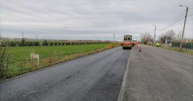 Stire din Social : Se lucrează la repararea carosabilului, pe DN 39!