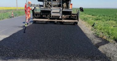 Stire din Social : Fiți atenți, șoferi! Se lucrează pe drumul național 3B