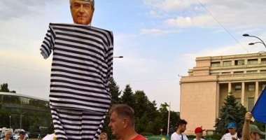 FOTO-VIDEO / PROTEST în Piața Victoriei. Sute de oameni în fața Guvernului - 5