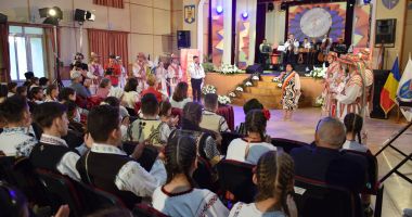 Tradiţia continuă şi în acest an! „Dor de Cânt Românesc” a adus, la Cumpăna, artişti talentaţi şi muzică de suflet - 2