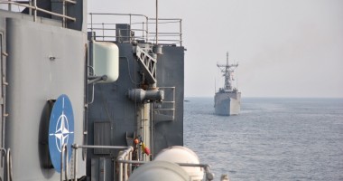 Nave românești în exerciții de război cu marinarii americani. GALERIE FOTO - 2