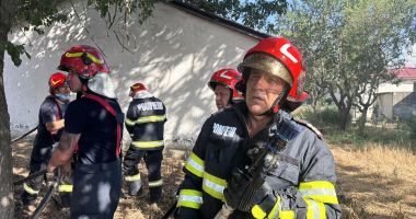 Galerie FOTO: Eroii de la Poarta Albă. Iată pompierii care s-au luptat 7 ore cu flăcările - 4