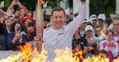 Stire din Sport : Flacăra olimpică sosește duminică la Paris, de Ziua Națională a Franței
