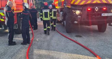 GALERIE FOTO. 40 de pompieri români vor monitoriza zonele cu risc de incendiu de pădure din sudul Franței - 2