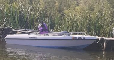 Turiști în pericol după ce ambarcațiunea în care se aflau s-a răsturnat - 2