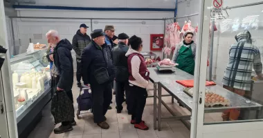 Stire din Social : Prețul mielului a crescut. Piața Tomis III are marfă, Griviței așteaptă