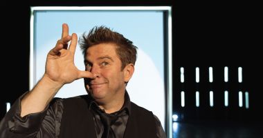 Stire din Cultură-Educație : SEAS 2024. Astă-seară, pe scena Casei de Cultură, spectacolul „One Man (Aproape) Show” cu Pavel Bartoș