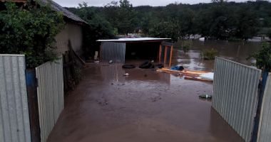 GALERIE FOTO. Două persoane au fost găsite decedate ca urmare a furtunilor extreme ce au afectat opt județe - 4