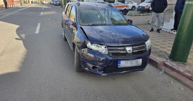 Accident rutier într-o intersecție din municipiul Constanța. Două persoane au fost rănite - 2