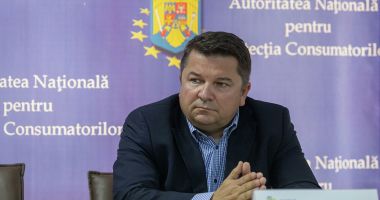 Stire din Economie : Claudiu Daniel Dolot a fost schimbat din funcţia de preşedinte al Autorităţii Naţionale pentru Protecţia Consumatorilor