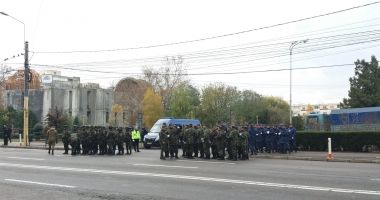 GALERIE FOTO-VIDEO. Trafic restricționat! Tancurile, taburile și alte unități mobile ale armatei, pe străzile din Constanța - 10