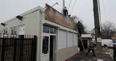 Incendiu în Constanța. Pompierii intervin la Hanul Amzacea - 2