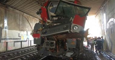Stire din Actualitate : ACCIDENT feroviar în Brooklin / Un tren a deraiat. Cel puțin 37 de persoane au fost rănite