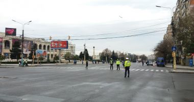 GALERIE FOTO-VIDEO. Trafic restricționat! Tancurile, taburile și alte unități mobile ale armatei, pe străzile din Constanța - 5