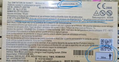 Artificii ilegale, vândute în Piața Ovidiu. Au fost ridicate peste 20.000 de articole - 3