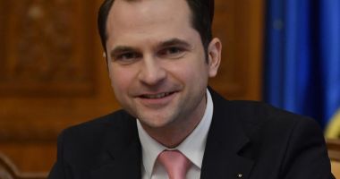 Stire din Actualitate : Mesajul de sfărșit de an al ministrului Energiei: „Un an bun şi luminat, noi de la Minister v-am urat”
