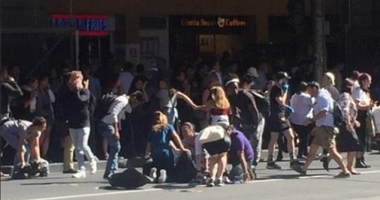 GALERIE FOTO / PANICĂ ÎN AUSTRALIA: o mașină A INTRAT ÎN MULȚIME! DOI SUSPECȚI, RIDICAȚI DE POLIȚIE - 5