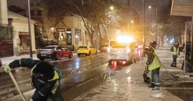 Stire din Social : Noaptea trecută s-a acționat pentru curățarea Constanței de zăpadă