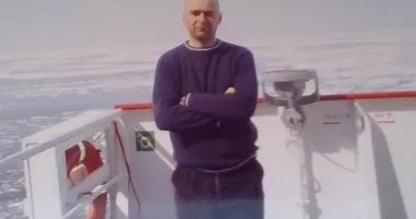 Stire din Eveniment : Sorin Tufan, comandantul remorcherului scufundat în Portul Midia, este fiul unui jucător de legendă al Farului