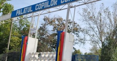 Stire din Social : Voluntari din toată Constanța, uniți-vă! 145 de copaci trebuie plantați la Palatul Copiilor