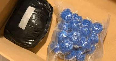 Droguri ascunse de dealeri în municipiul Constanța! Un tânăr a fost arestat - 2
