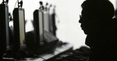 Stire din Actualitate : SUA / Verificarea fără mandat a telefoanelor mobile, neconstituțională