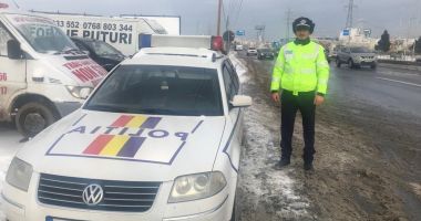 Stire din Eveniment : Șoferi trași pe dreapta de polițiștii de la Rutieră! Ce verifică oamenii legii