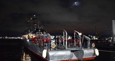 Stire din Eveniment : Dragorul maritim 30 a plecat din portul militar Constanța pentru a curăța Marea Neagră de mine