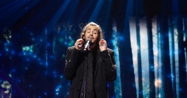 Stire din Social : Salvador Sobral, câștigătorul Eurovision de anul acesta, a fost conectat la o inimă artificială
