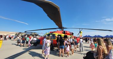 A început Black Sea Air Show 2025. Mii de constănțeni și turiști sunt prezenți la evenimentul de la Mihail Kogălniceanu - 6