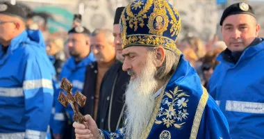 Constănțenii, prezenți în număr mare la slujba de Bobotează oficiată de ÎPS Teodosie - 7