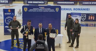 Stire din Eveniment : Polițiștii constănțeni, premiați pentru performanțele sportive