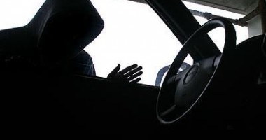 Stire din Eveniment : Hoț din mașini, prins de Secția 5 din Constanța