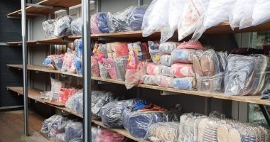 DESCINDERE la un ANGRO din Constanța. Poliția a confiscat haine de 56.000 de lei - 3