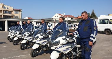 Dotări noi la Poliția Constanța: mașini supravegheate video și căști cu sistem bluetooth