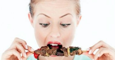 Stire din Diverse : Ce boală gravă favorizează femeii carnea în exces