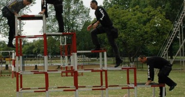 Stire din Eveniment : Galerie FOTO. Probe de foc pentru luptătorii mascați